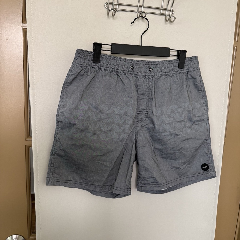 RVCA Men's Medium Grey Logo Athletic Shorts Gym Work Out Running Hiking